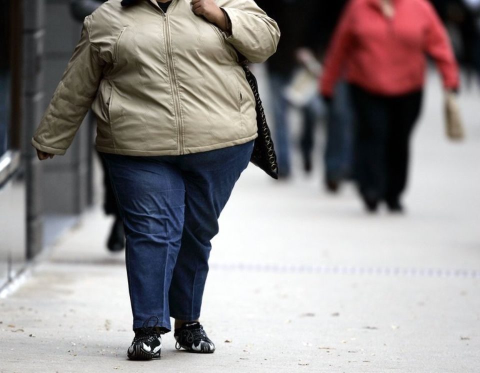 une personne obèse